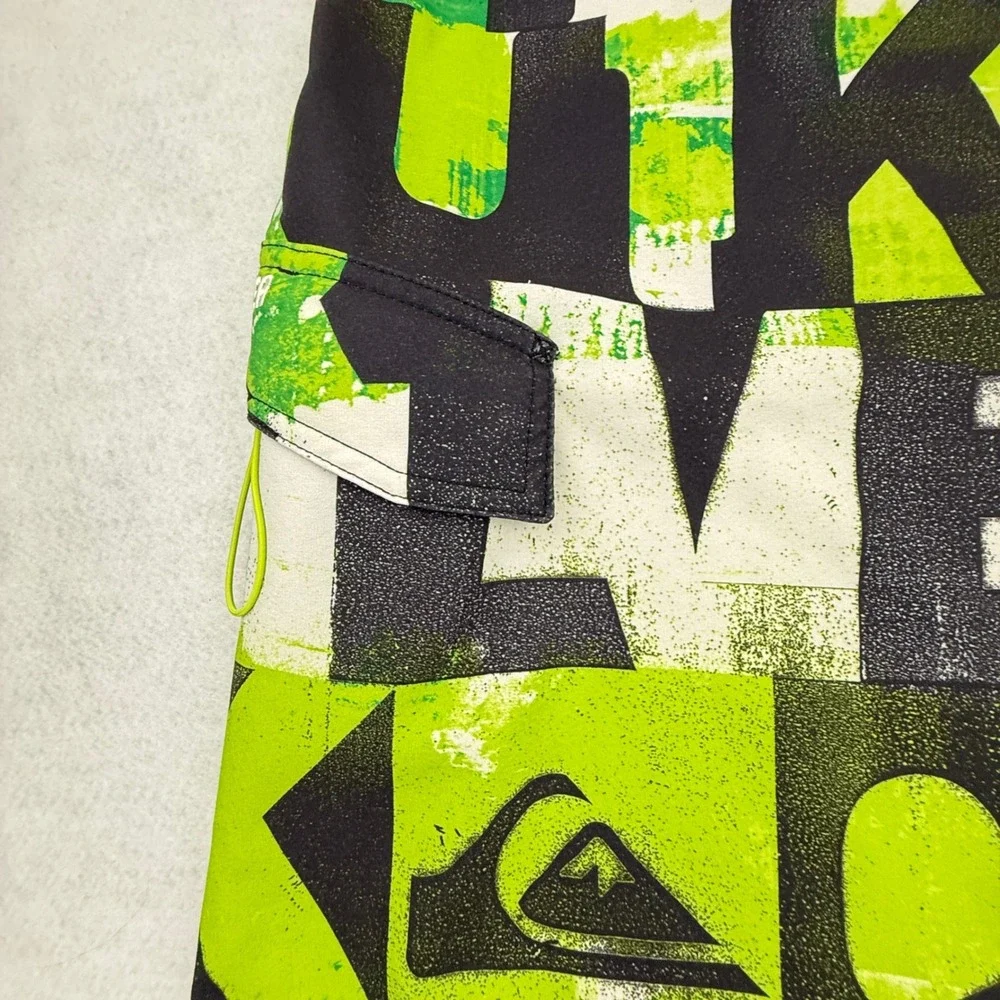 Quiksilver Board Shorts Mens 42 Green Graphic Print Logo Side Pocket Stretch‎